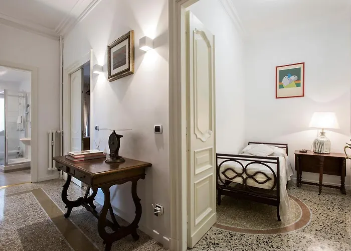 Apartment Flat Six Rom