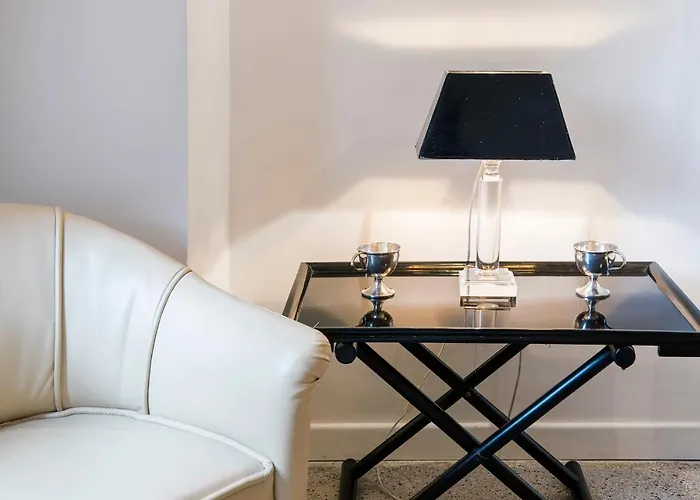 Apartment Flat Six